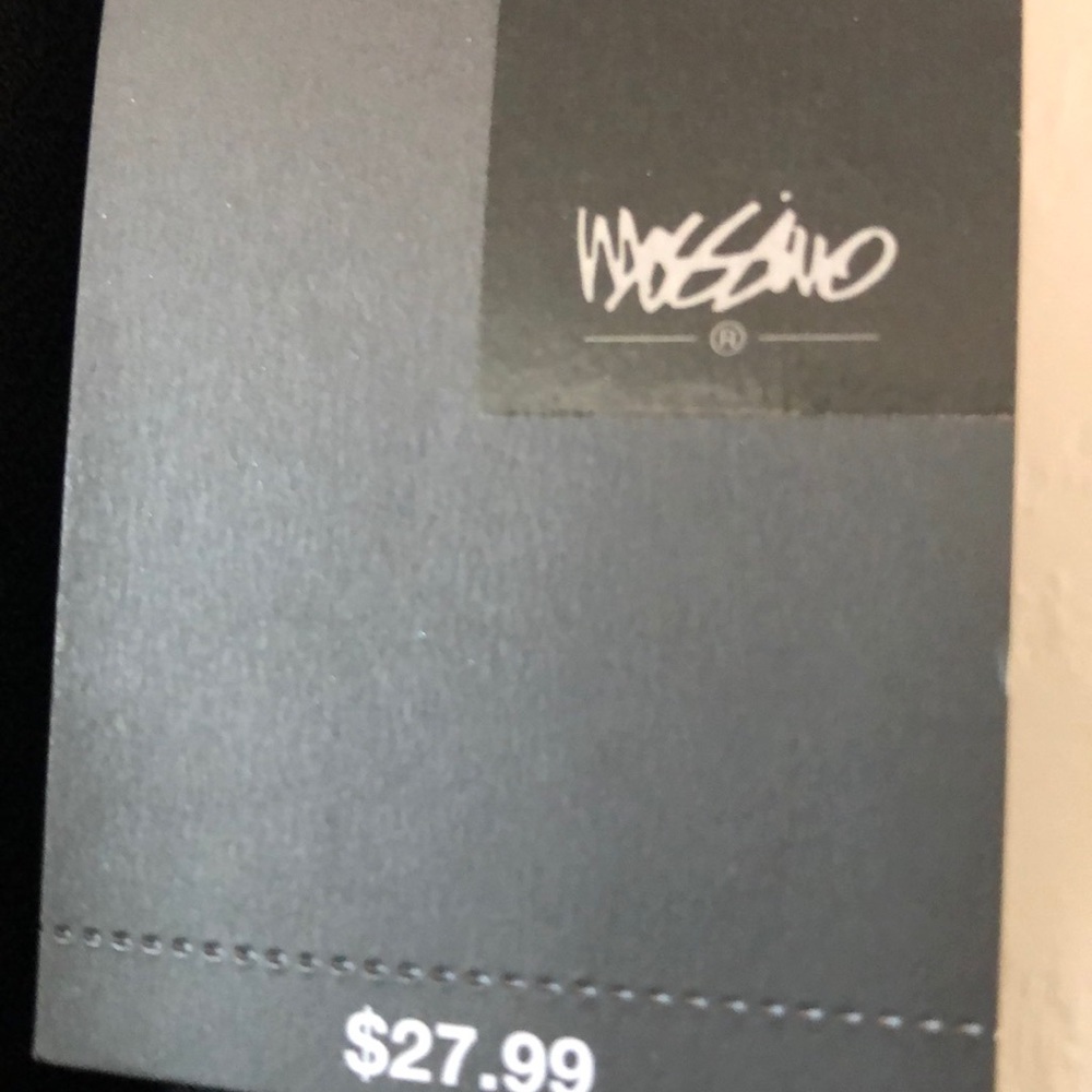 Mossimo - Picture 6 of 7